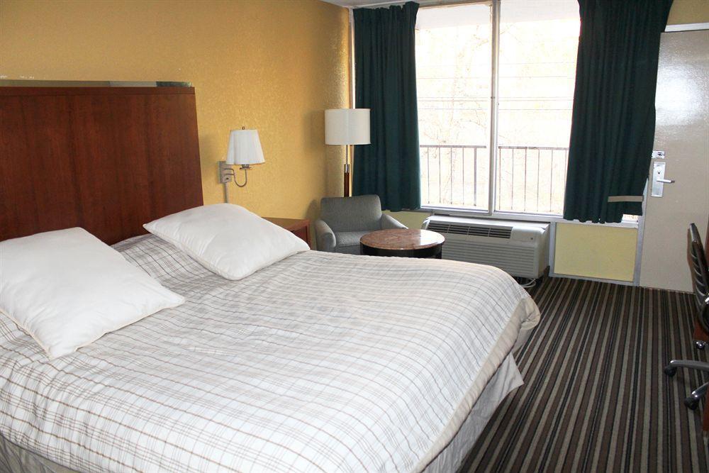 Days Inn Pigeon Forge South Extérieur photo